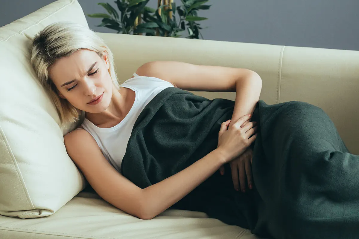 woman with pelvic pain